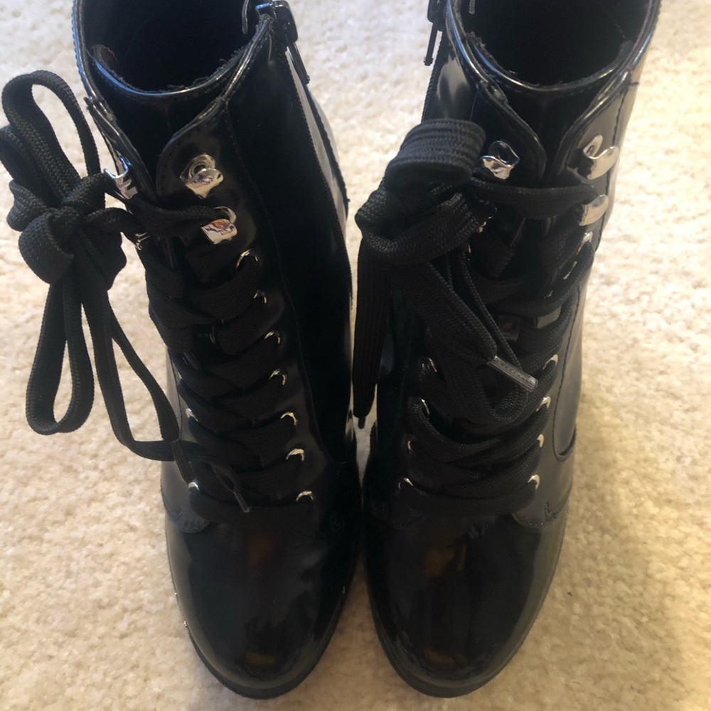 Super Cute Trendy Combat Boots!! FINAL PRICE!! 🔥